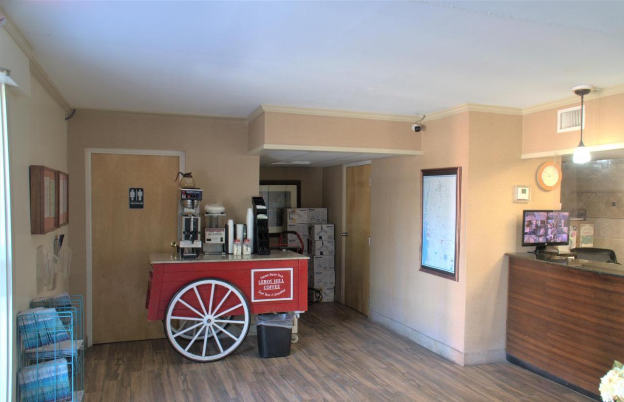 דפני Eastern Shore Motel מראה חיצוני תמונה